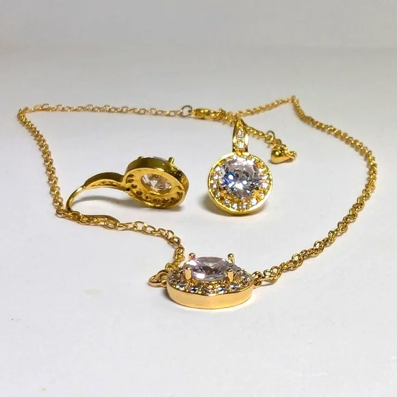 Swarovski Halo Crystal Necklace Earring Set 8mm Gold Silver NWT - Picture 9 of 9